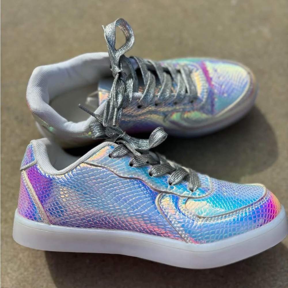 LED Light-Up Sneakers - Silver